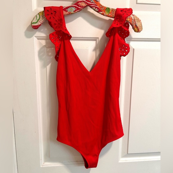 Beach riot ribbed ruffle low back swimsuit ✨❤️ EUC - Picture 4 of 4